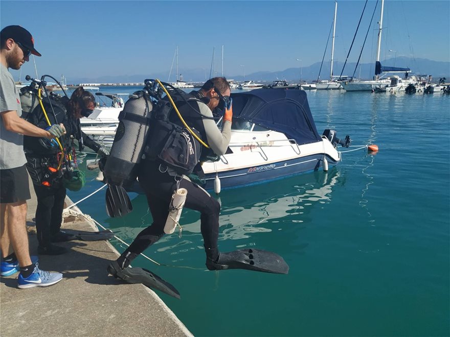 σκουπίδια θάλασσα